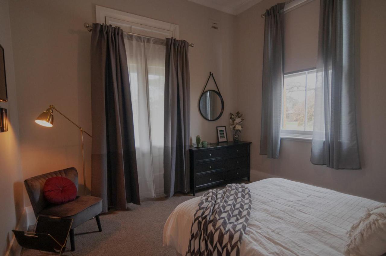 The Royal Mail Hotel Braidwood Екстер'єр фото
